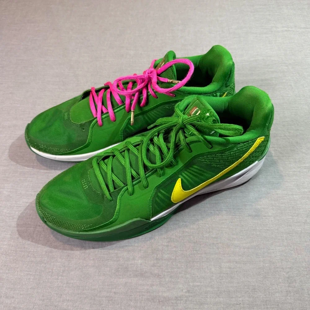 Nike Sabrina 2 Oregon Ducks Mens 13.5 Green Yellow  HQ4344-300 Basketball EUC‎